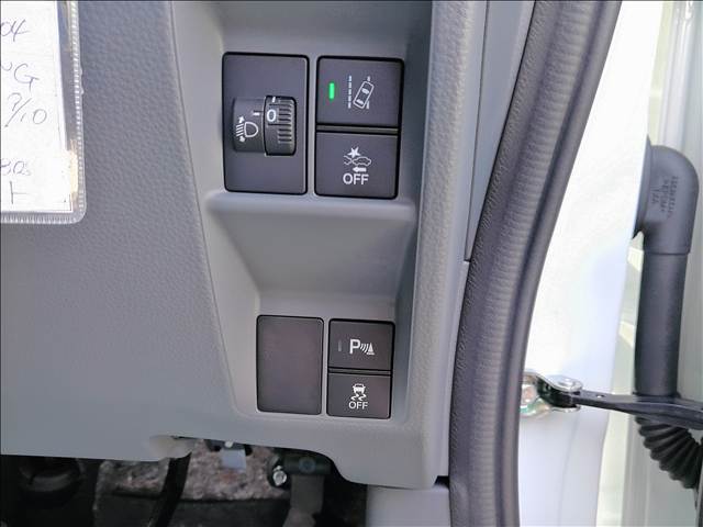 Honda N-VAN 11