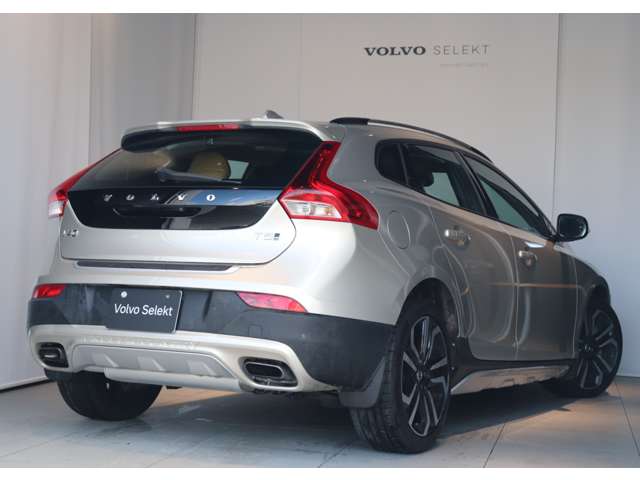 Volvo V40 Cross Country 11