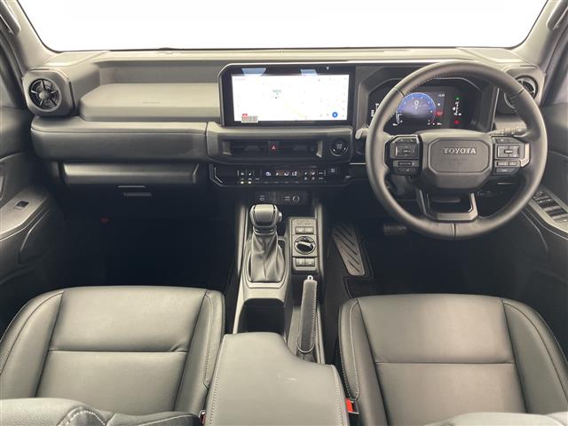 Toyota Land Cruiser FJ 2