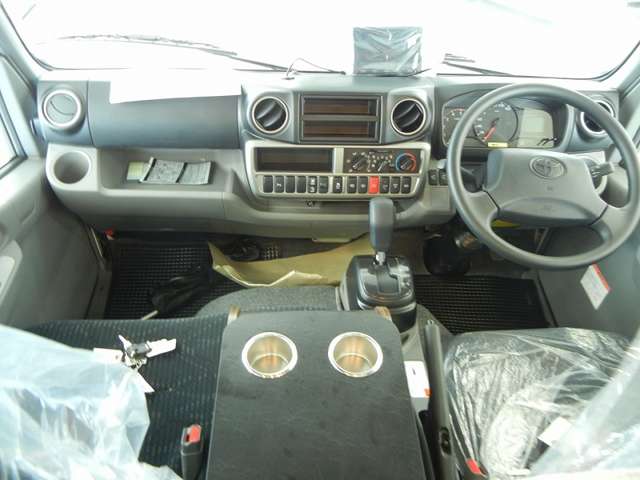 Toyota Camroad 8