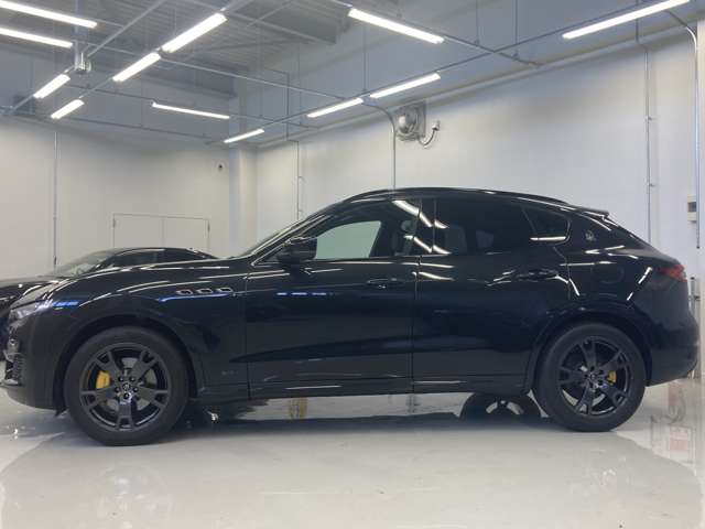 Maserati Levante 5