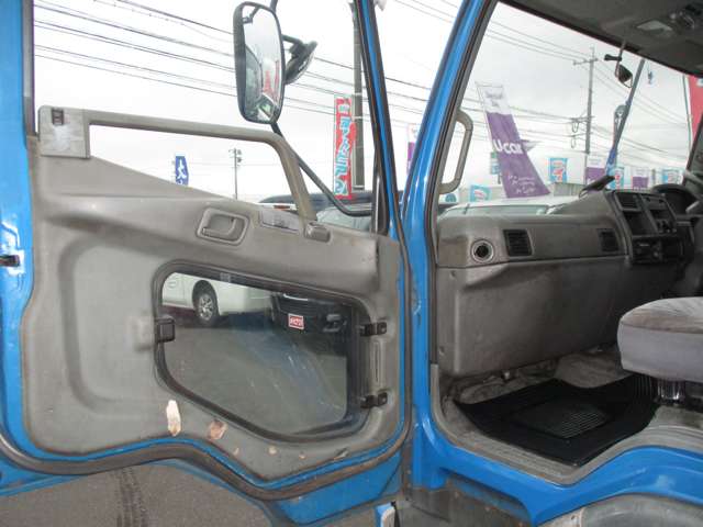 Mitsubishi Fuso Fighter 9