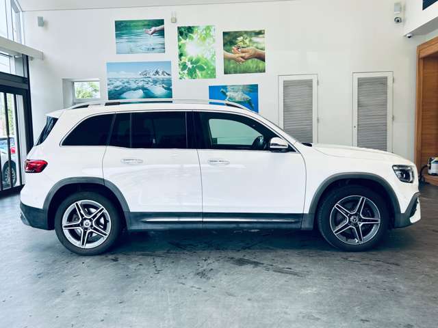 Mercedes-Benz GLB 8