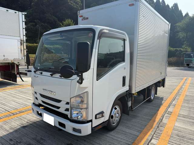 Isuzu Elf 2