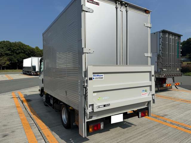 Isuzu Elf 5