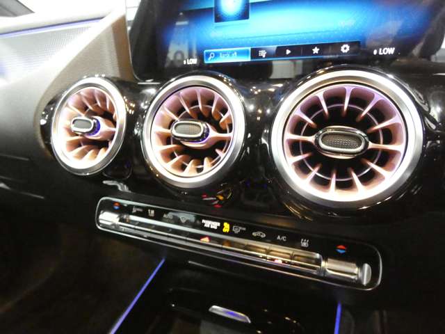 Mercedes-Benz EQA 10