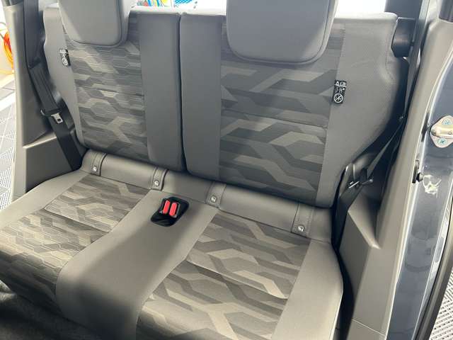 Daihatsu Taft 11