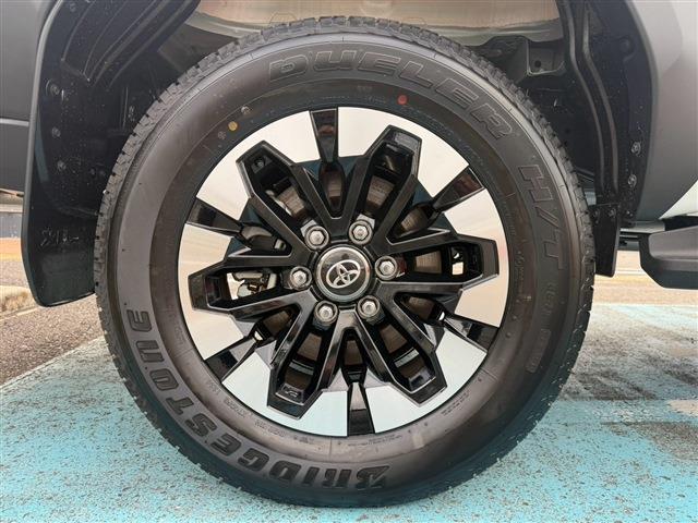 Toyota Hilux 12
