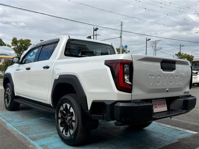 Toyota Hilux 9