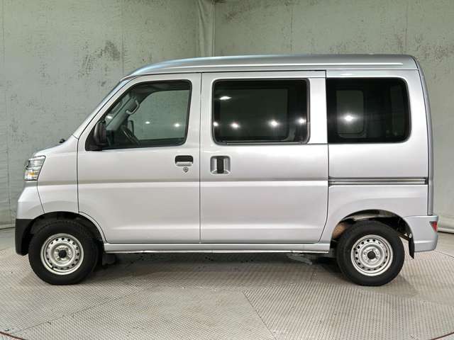 Daihatsu Hijet Cargo 8