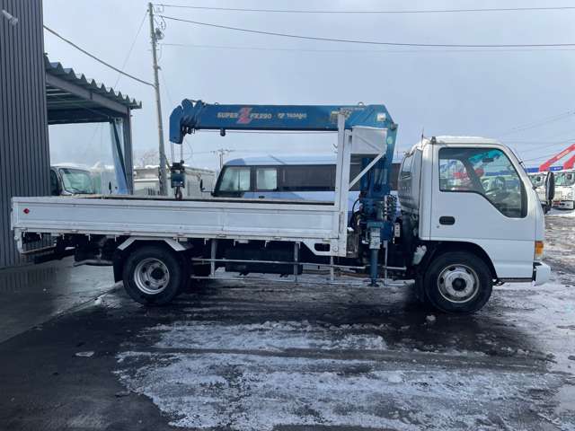 Isuzu Elf 4