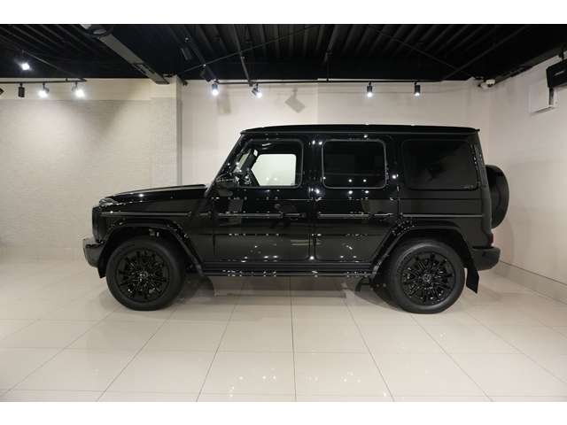 Mercedes-Benz G-Class 4