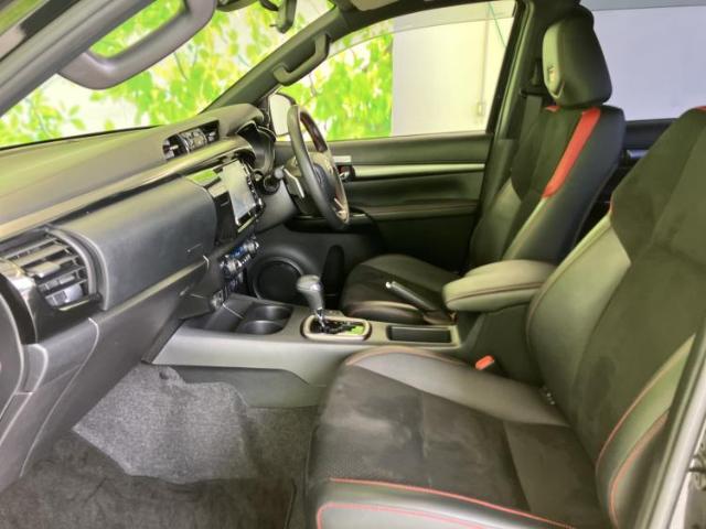Toyota Hilux 8