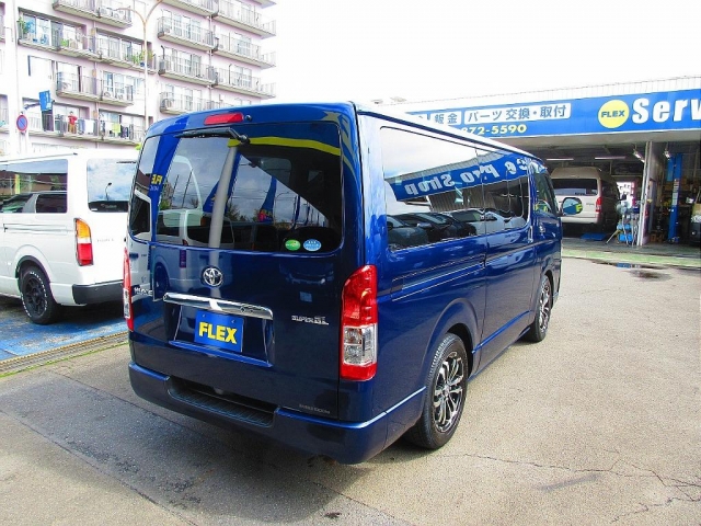 Toyota Hiace Van 2