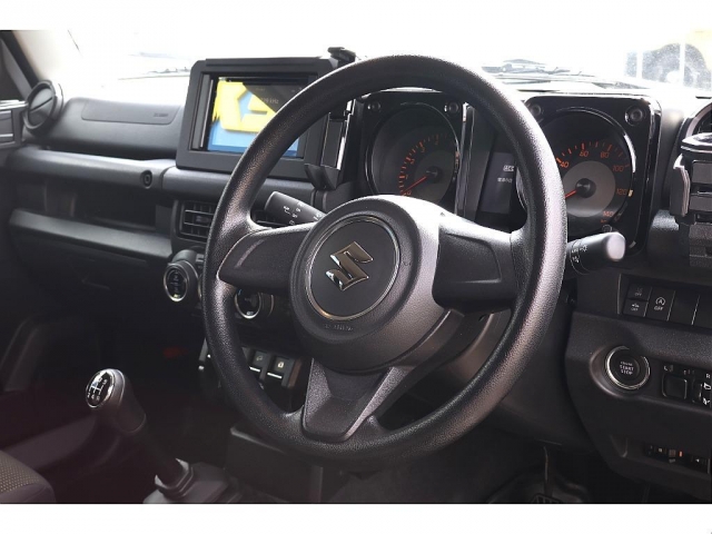 Suzuki Jimny 6