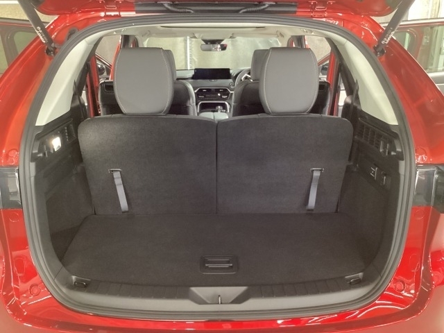Mazda CX-80 11