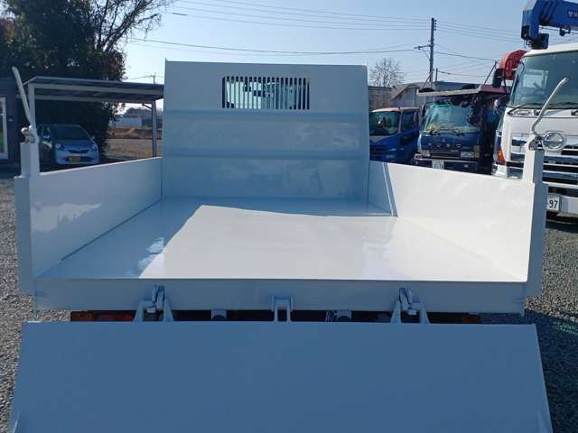 Isuzu Elf 9