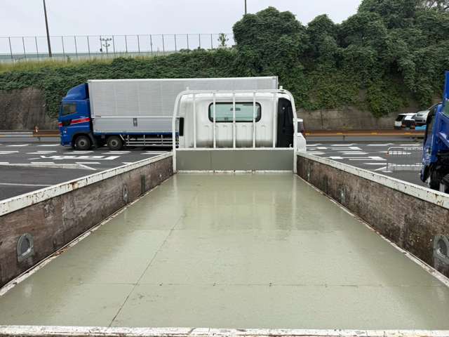 Isuzu Elf 3