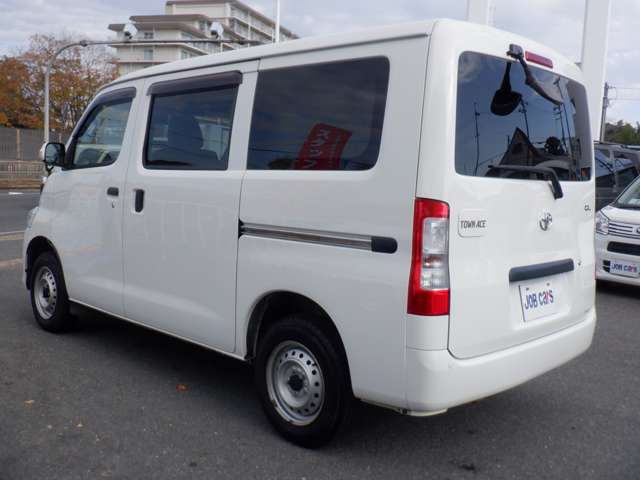 Toyota Town Ace Van 12