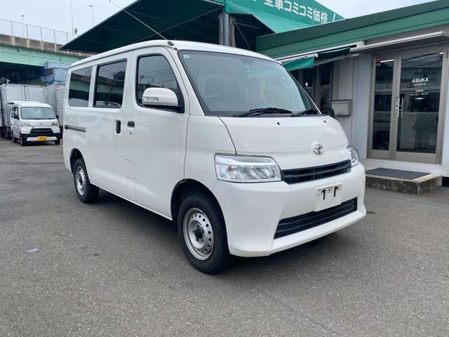 Toyota Town Ace Van 3