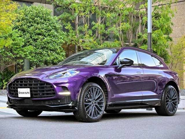 Aston Martin DBX 3
