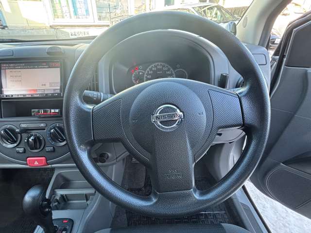 Nissan AD 7
