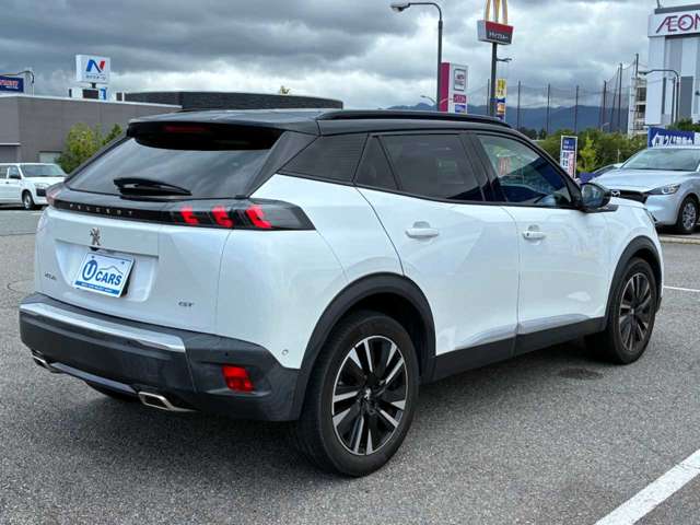 Peugeot SUV 2008 9