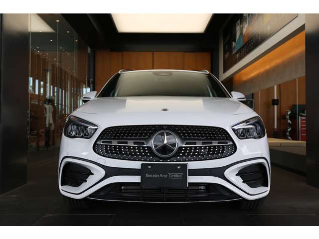 Mercedes-Benz GLA-Class 4