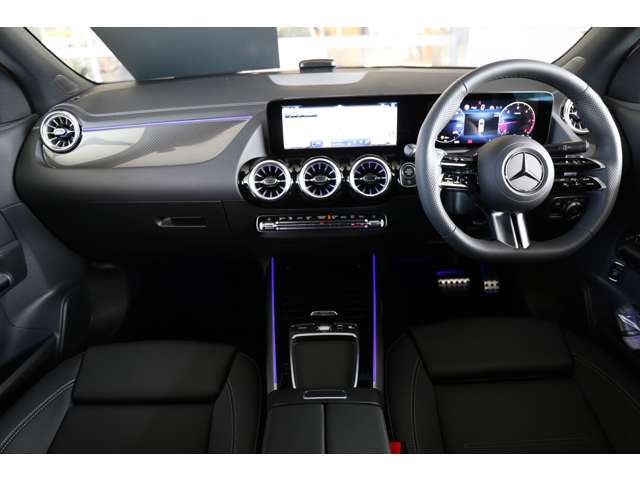 Mercedes-Benz GLA-Class 10