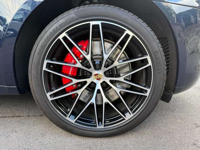 Porsche Macan 6