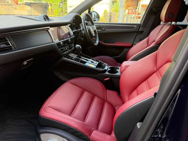 Porsche Macan 8