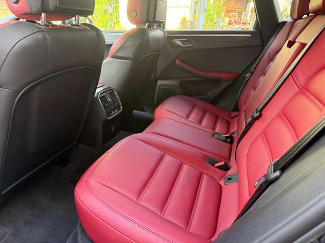 Porsche Macan 10