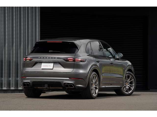 Porsche Cayenne 2