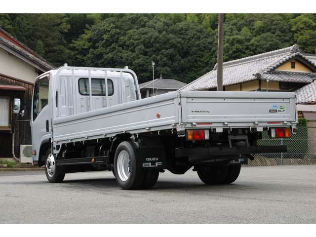 Isuzu Elf 8