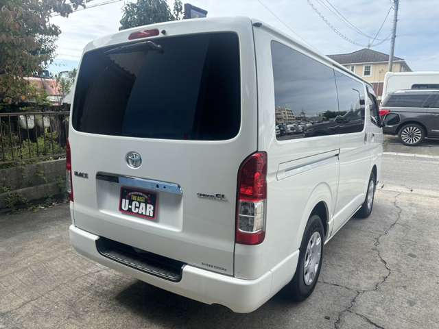 Toyota Hiace Van 6