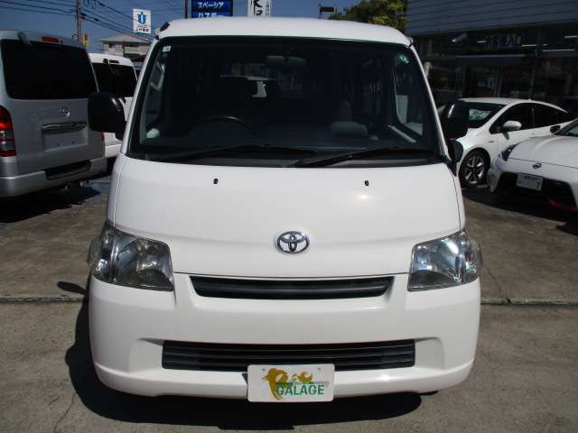 Toyota Light Ace Van 2
