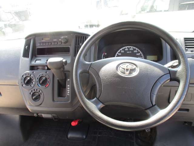 Toyota Light Ace Van 4