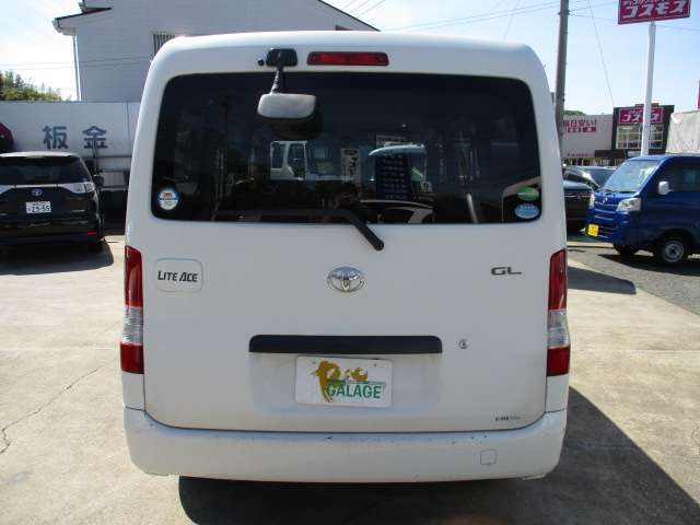 Toyota Light Ace Van 6
