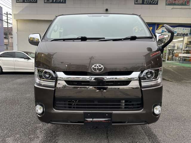Toyota Hiace Van 2