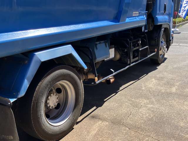 Isuzu Forward 12