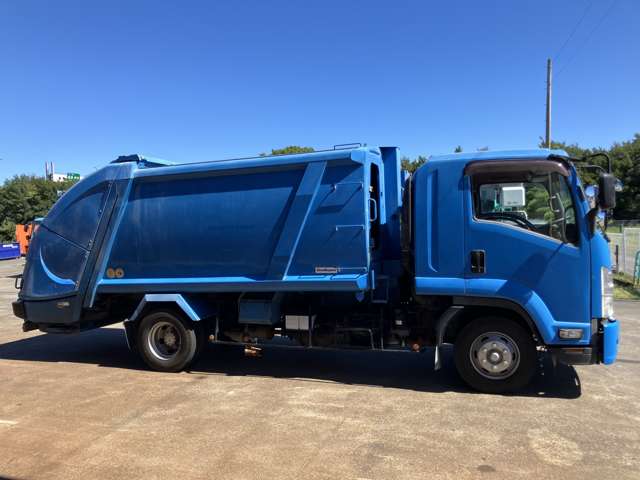 Isuzu Forward 4