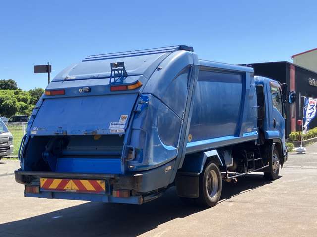 Isuzu Forward 5