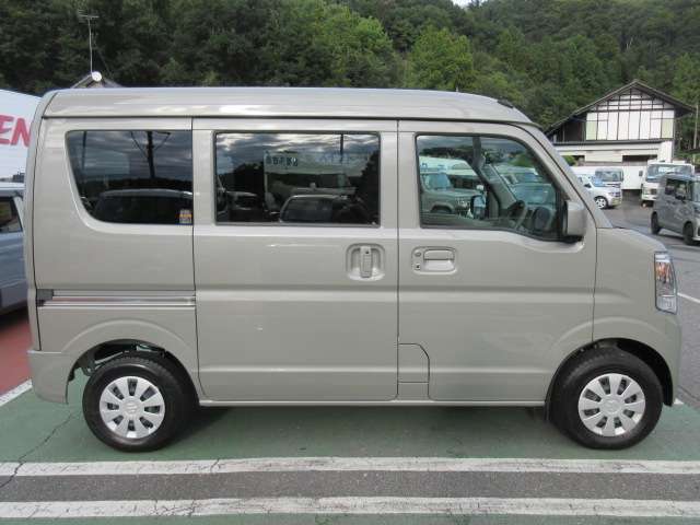 Suzuki Every 8