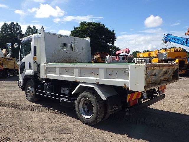Isuzu Forward 2
