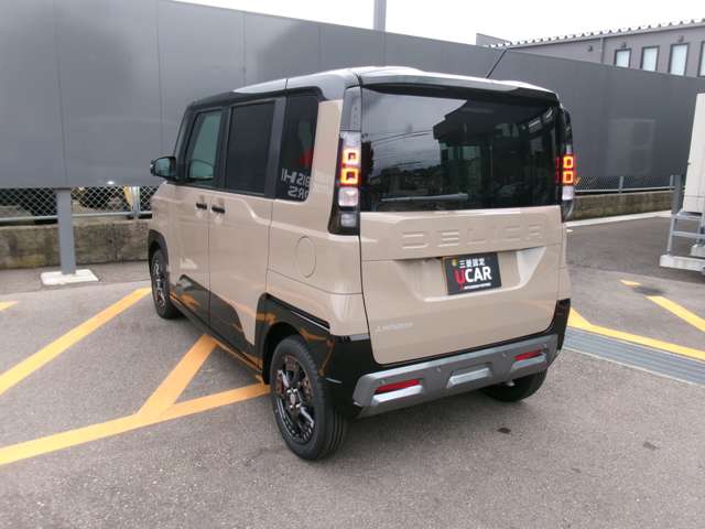 Mitsubishi Delica Mini 3
