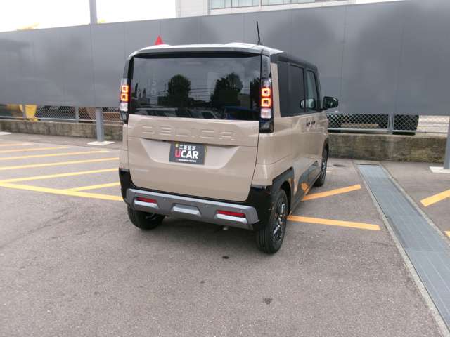 Mitsubishi Delica Mini 8