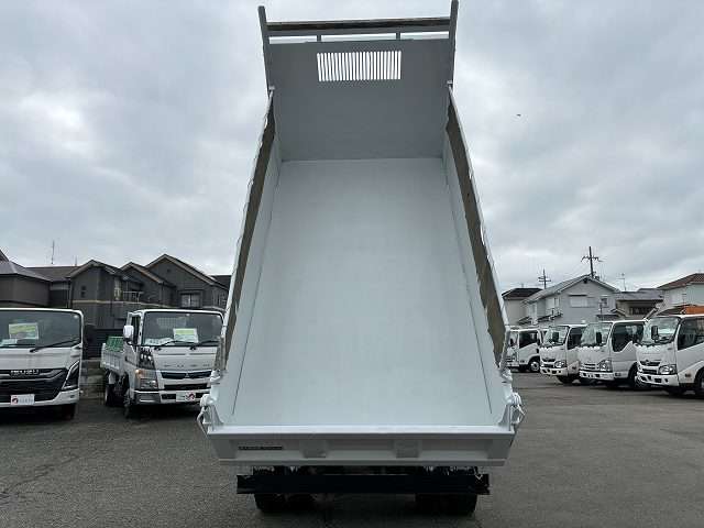 Mitsubishi Fuso Canter 7