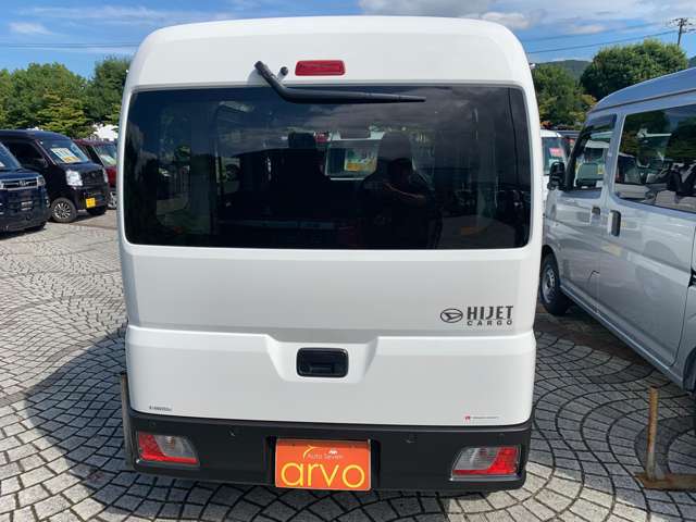 Daihatsu Hijet Cargo 5