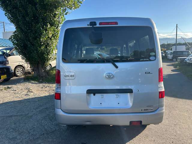 Toyota Light Ace Van 11