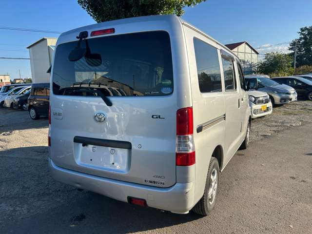 Toyota Light Ace Van 12